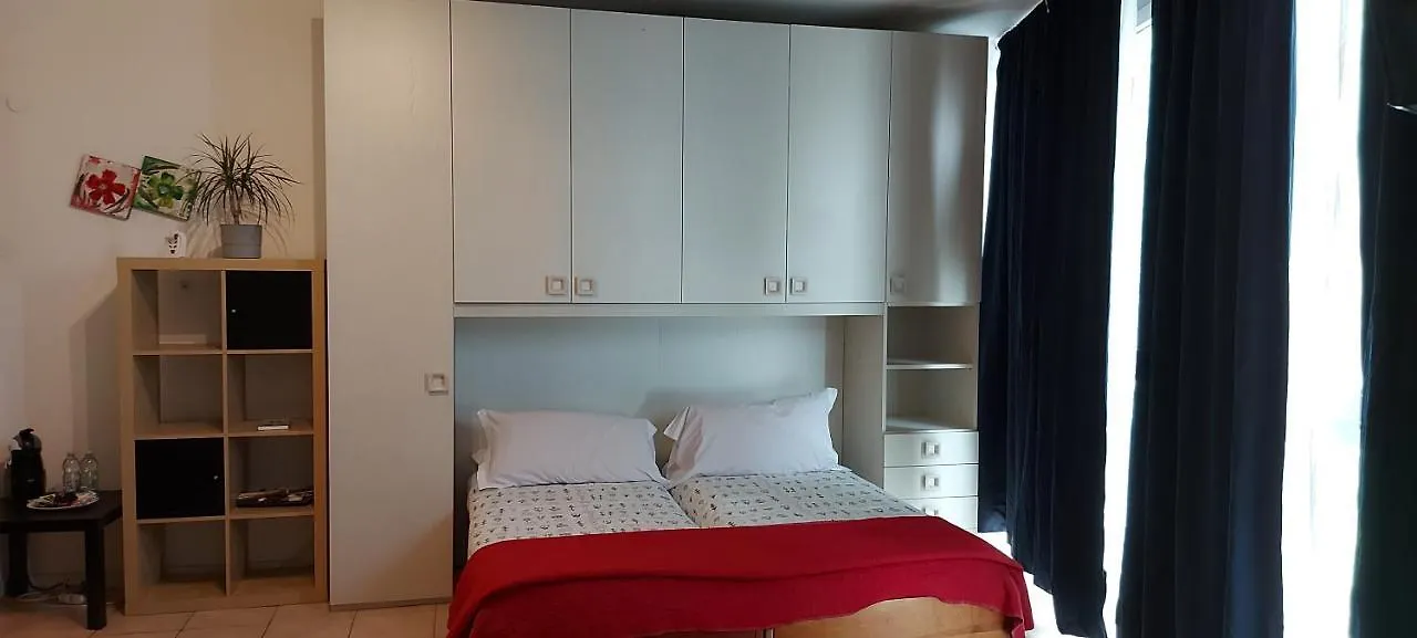 Feel Like Home In Mailand 0*,  Italien